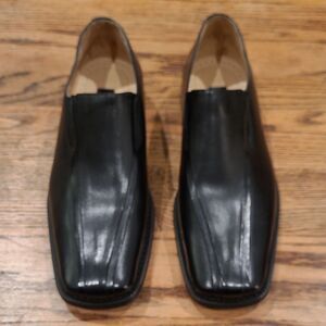 Black Leather Slip-On Loafers for Formal Occasions